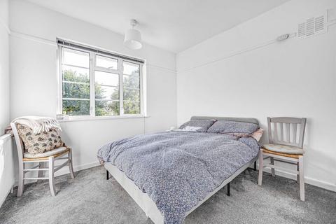 2 bedroom flat to rent, Grange Road, London W4