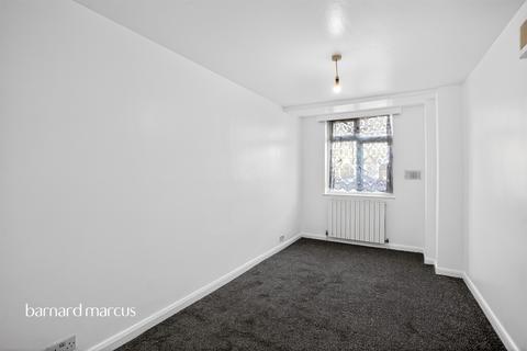 2 bedroom ground floor flat for sale, Grange Road, Thornton Heath