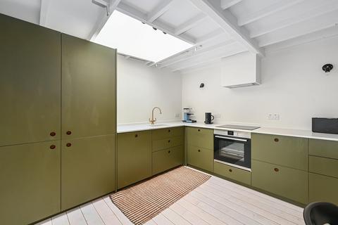 undefined, School Hill, Winchelsea, East Sussex TN36 4HL