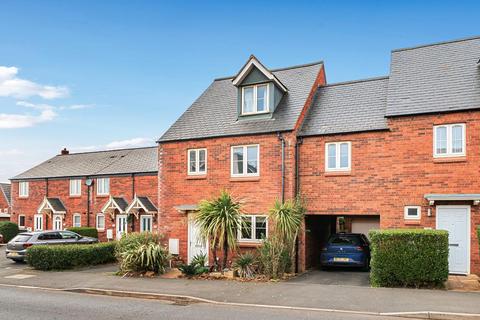 Banbury, Oxfordshire, OX16