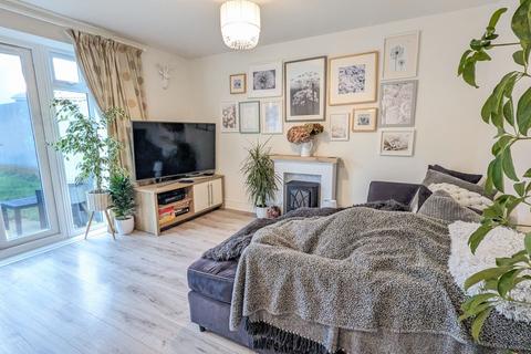 3 bedroom end of terrace house for sale, Harrison Grove, Worcester WR5