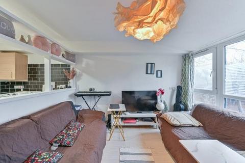 1 bedroom flat for sale, Mortlock Close, London, SE15