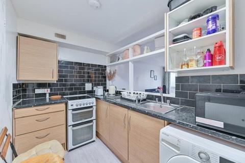 1 bedroom flat for sale, Mortlock Close, London, SE15