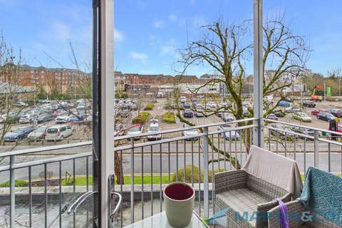 1 bedroom apartment for sale, Sovereign Way, Tonbridge TN9