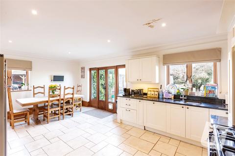 5 bedroom end of terrace house for sale, Dacres Gate, Dunmow Road, Fyfield, Ongar, CM5