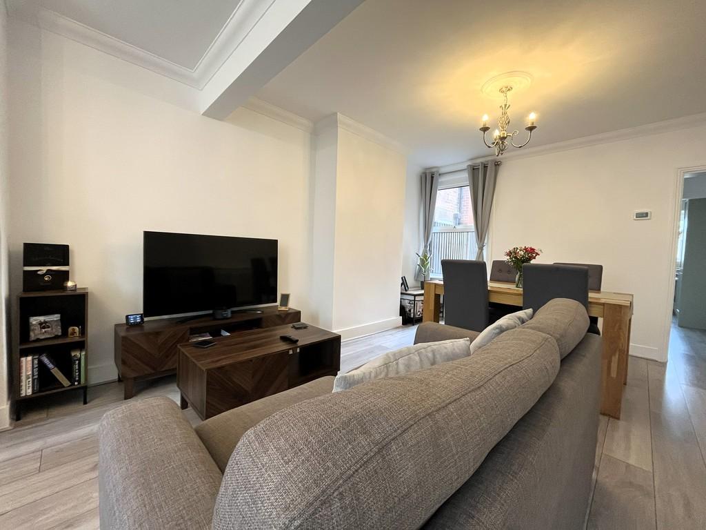 Front lounge 1
