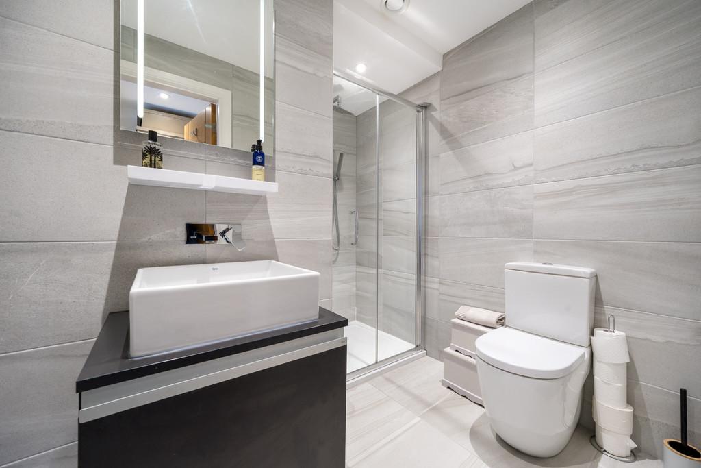 En Suite Shower Room