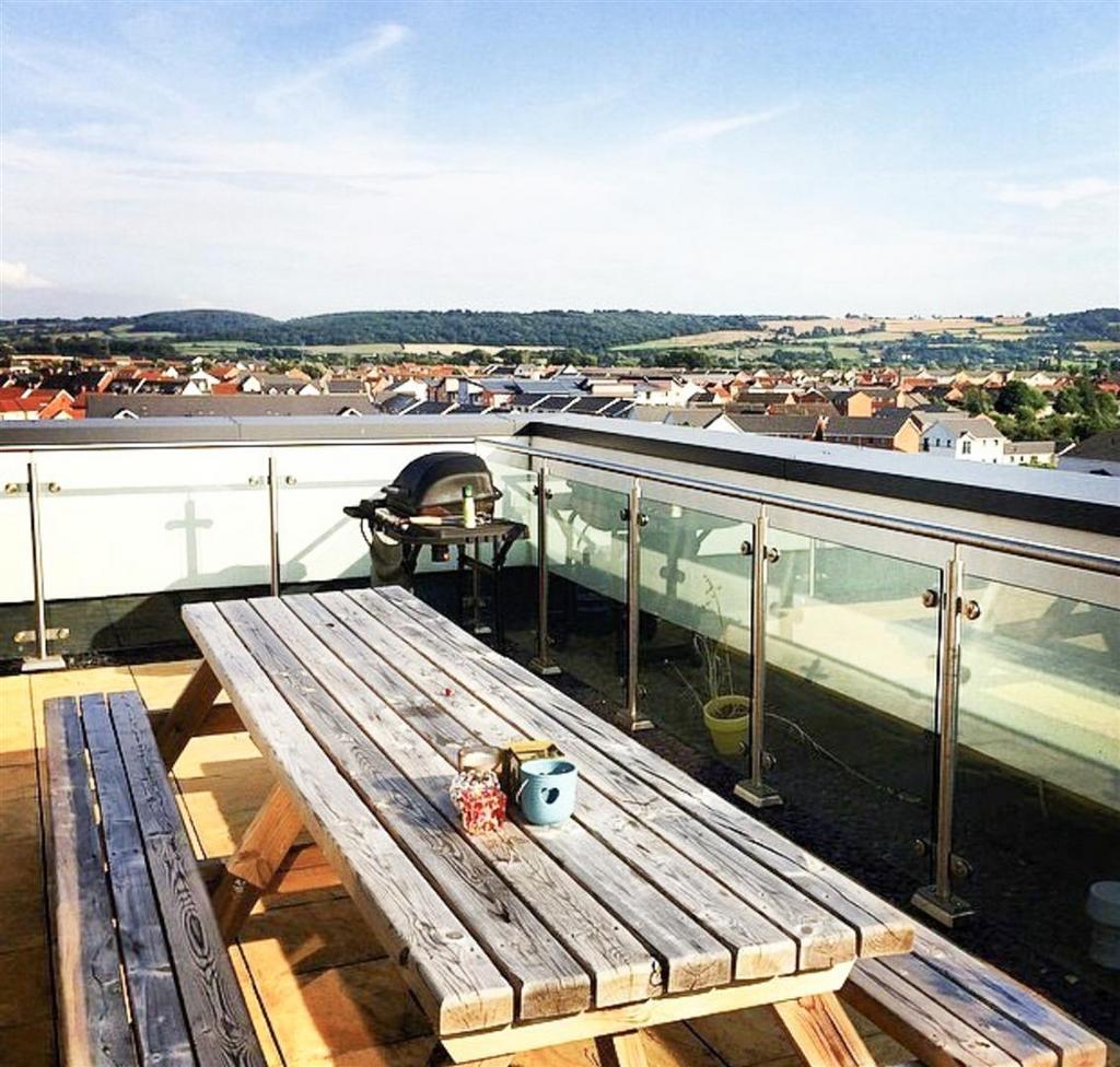 Roof Terrace 2