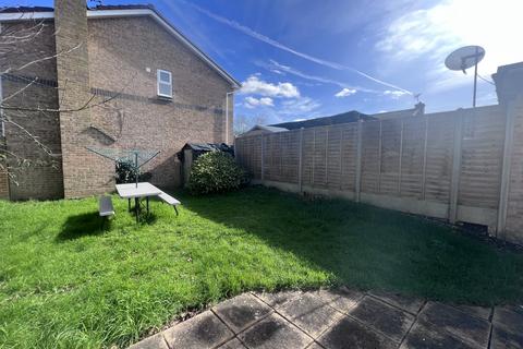 1 bedroom in a house share to rent, Beedon Drive, Bracknell, RG12