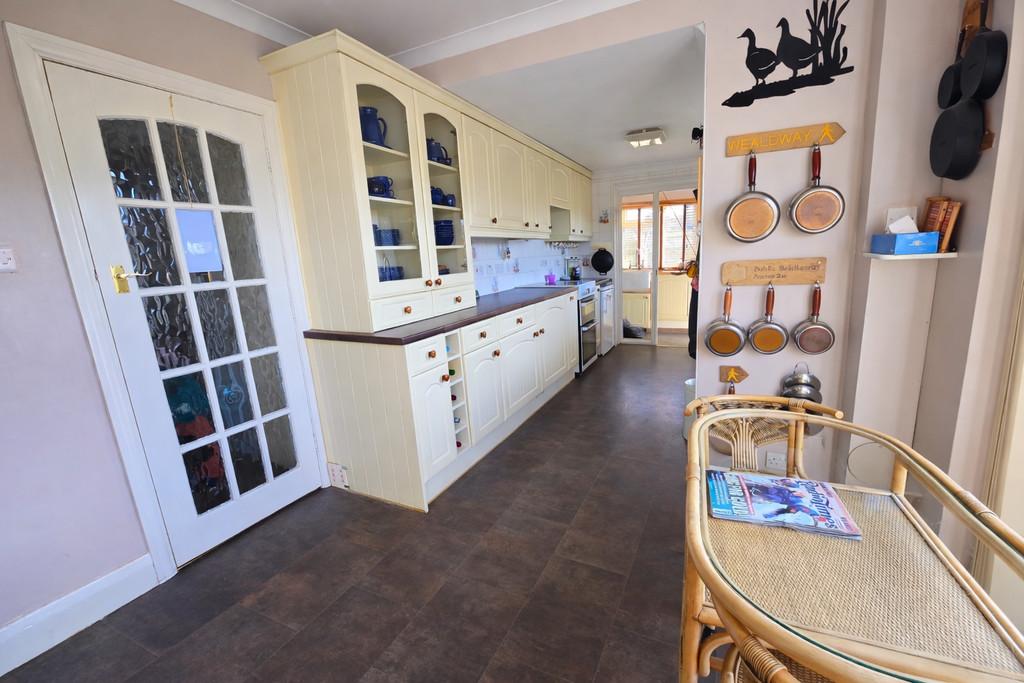 Kitchen reverse