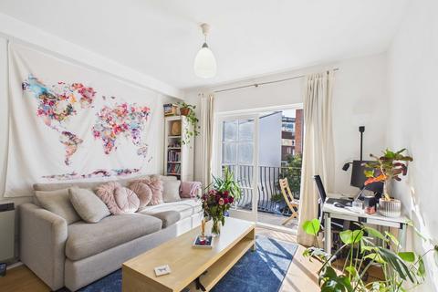 1 bedroom apartment to rent, Bermondsey Street, London Bridge