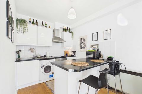 1 bedroom apartment to rent, Bermondsey Street, London Bridge