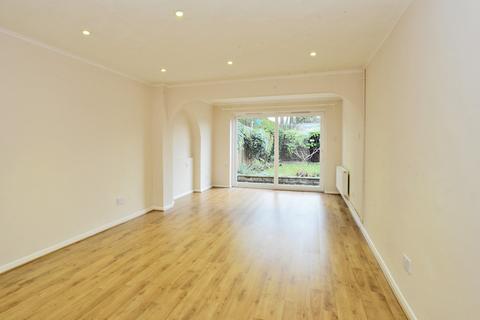 3 bedroom terraced house for sale, French Gardens, Blackwater