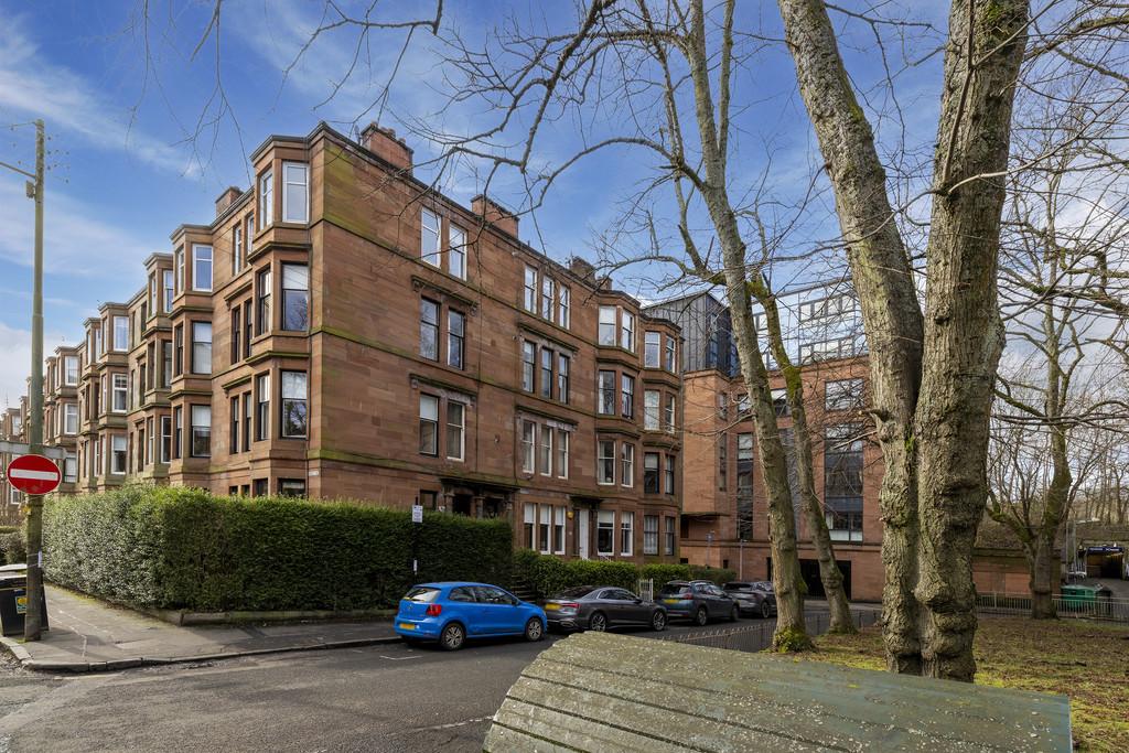 70-print-103 Queensborough Gardens Flat 3.2 NEW EX