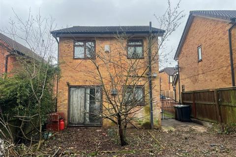 3 bedroom detached house for sale, Avocet Garth, LEEDS