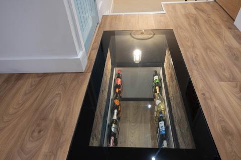 3 bedroom end of terrace house for sale, Myrtle Road, Folkestone, CT19
