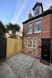 3 bedroom end of terrace house for sale, Myrtle Road, Folkestone, CT19