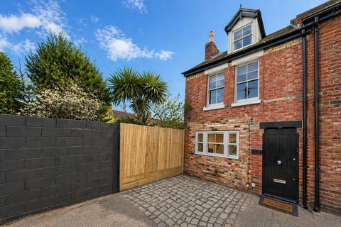 3 bedroom end of terrace house for sale, Myrtle Road, Folkestone, CT19