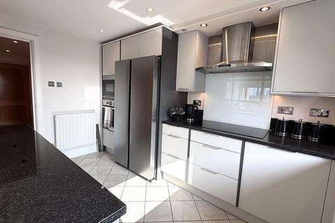 2 bedroom apartment to rent, Wadbrook Street, Kingston Upon Thames KT1