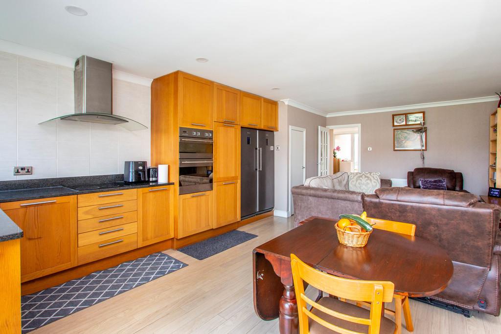 Lounge/Dining/Kitchen
