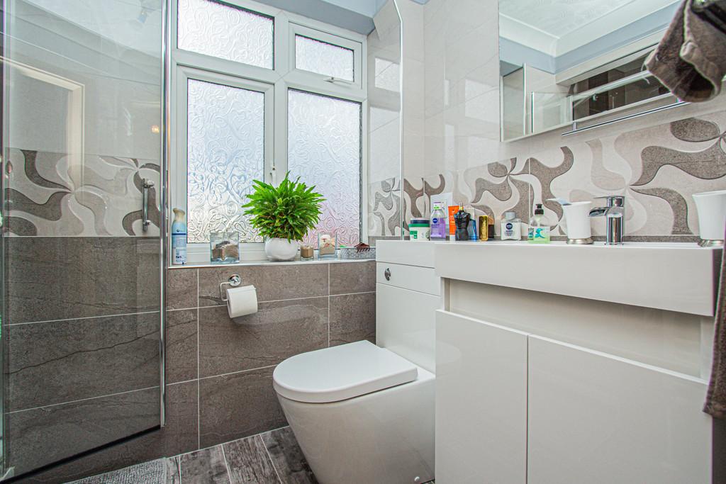En Suite Shower Room