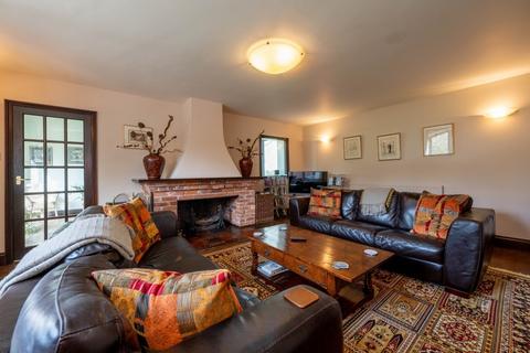 undefined, Twyford