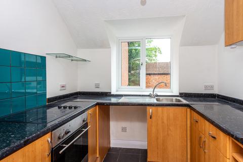 2 bedroom flat for sale, Cranleigh House, Rushden NN10