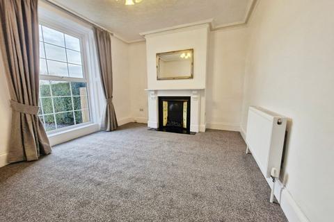 3 bedroom terraced house to rent, Bath Lane, Leeds LS13