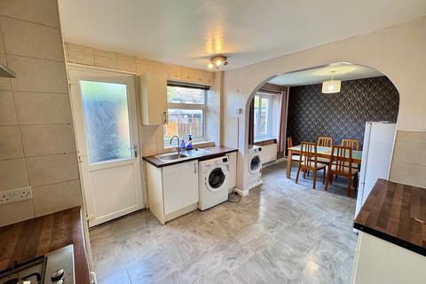 3 bedroom house to rent, Sturgeon Avenue, Nottingham, NG11
