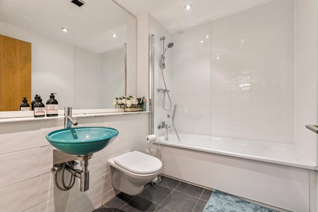 Main Bathroom