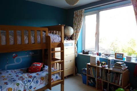 3 bedroom semi-detached house to rent, Victoria Road, Whalley Range