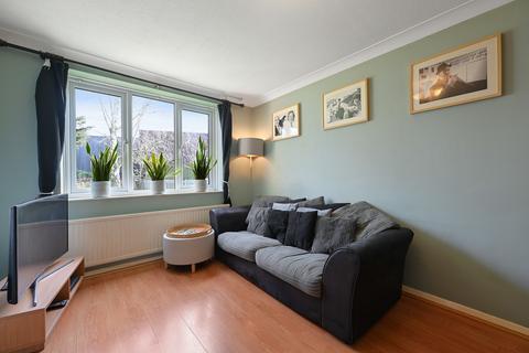 1 bedroom ground floor flat for sale, Lynn Close, Harrow