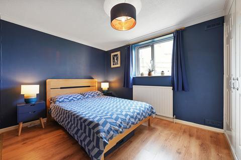 1 bedroom ground floor flat for sale, Lynn Close, Harrow