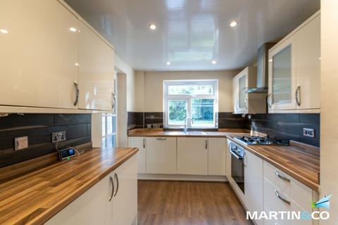 2 bedroom detached house to rent, Chancellors Close, Edgbaston, B15
