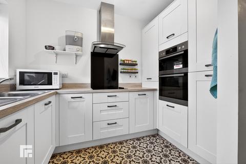 undefined, Clos Y Faenor, Cardiff