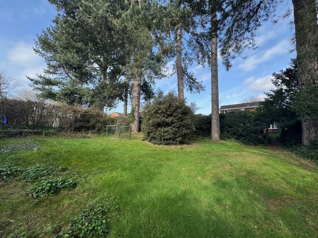 Additional Rear Garden