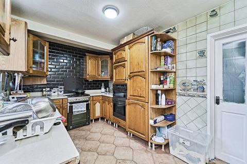 3 bedroom end of terrace house for sale, Laburnum Road, Tipton