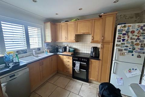 3 bedroom semi-detached house for sale, Milton Street, Waltham Abbey