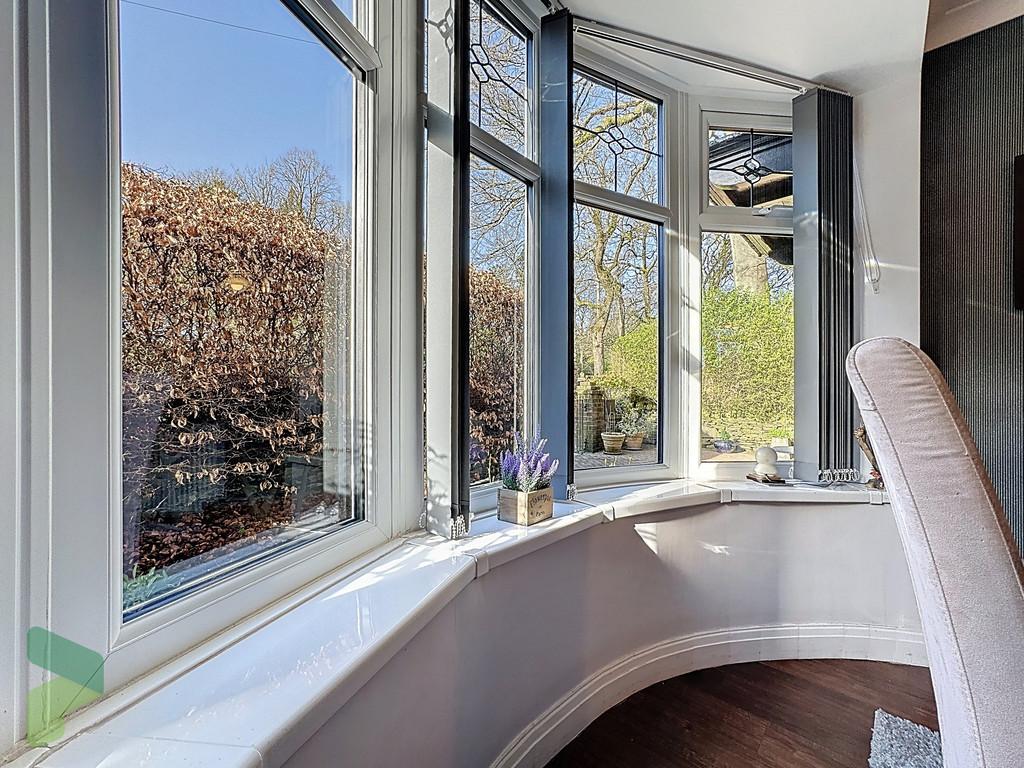 Bay window dining room