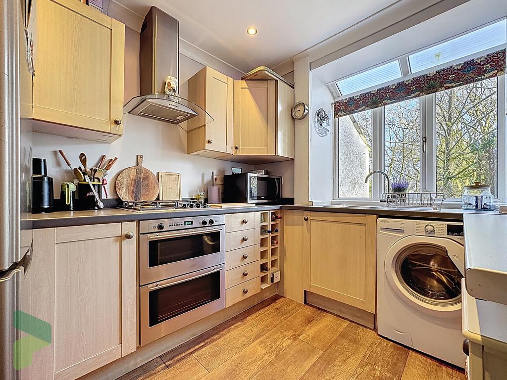Fitted kitchen