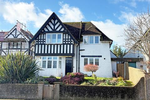 3 bedroom detached house for sale, Kings Drive, Eastbourne