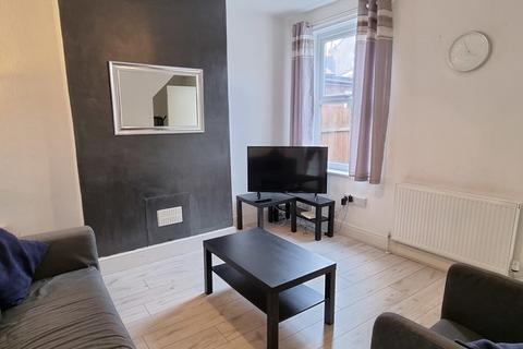 undefined, Raglan Street, Hull