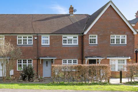 Chapel Walk, Coulsdon CR5