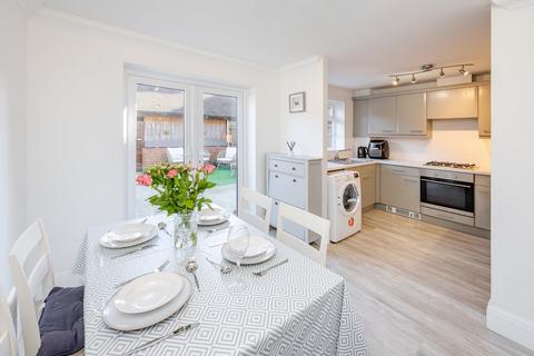 3 bedroom terraced house for sale, Chapel Walk, Coulsdon CR5