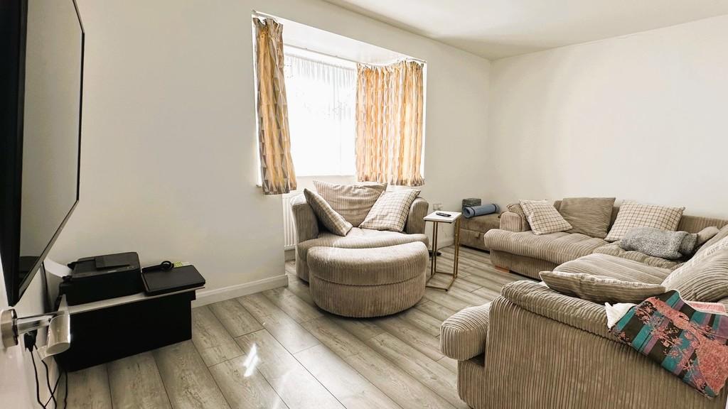 Lounge 2