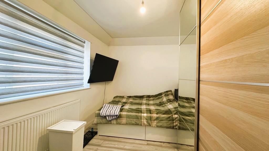 3rd bedroom 2
