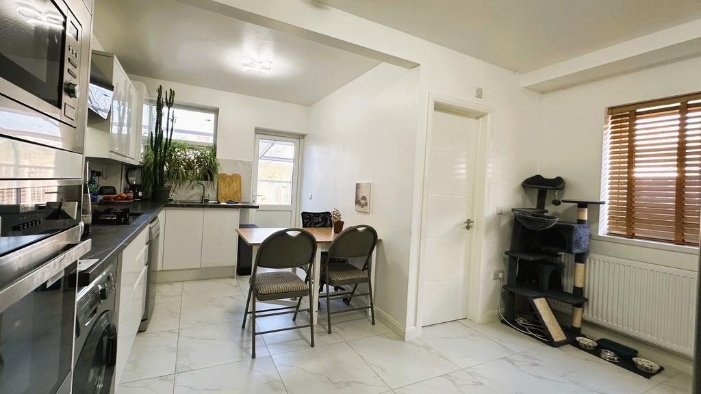 Kitchen 3