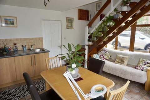 undefined, High Street, Martin LN4