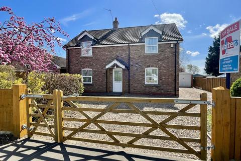 3 bedroom detached house for sale, High Street, Tattershall LN4
