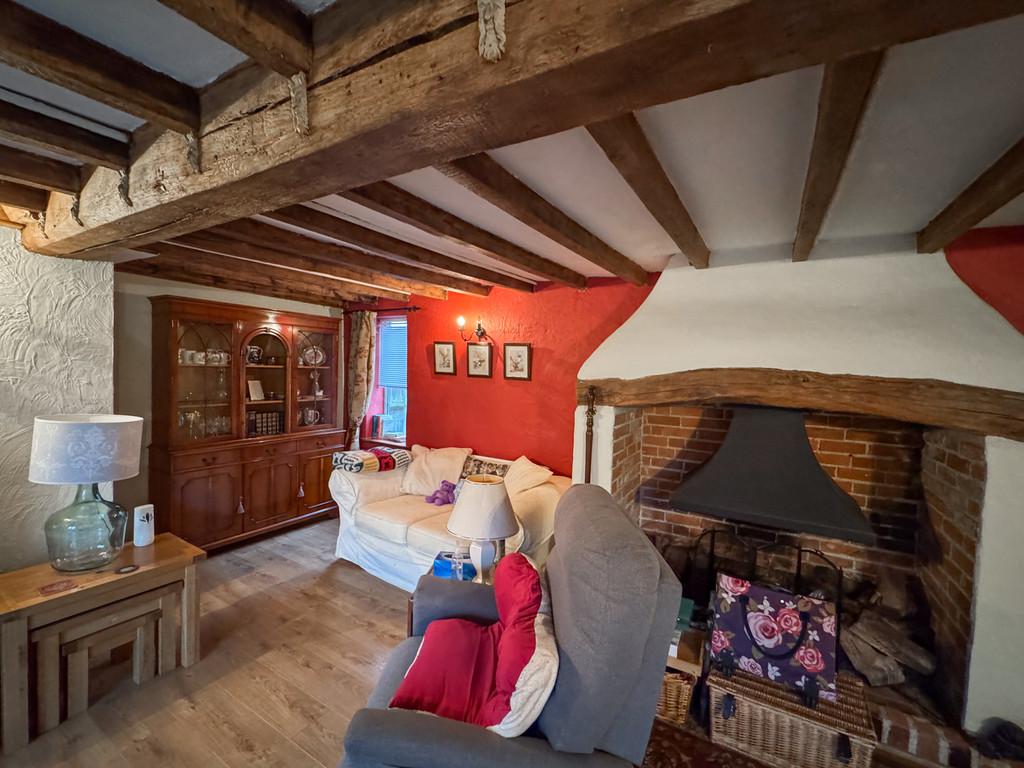 96 Tilkey living room (2)